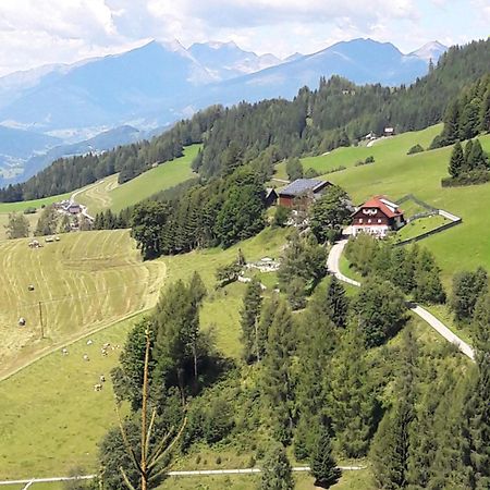 Haus Mauken - Appartments Mit Panoramablick Murau Buitenkant foto